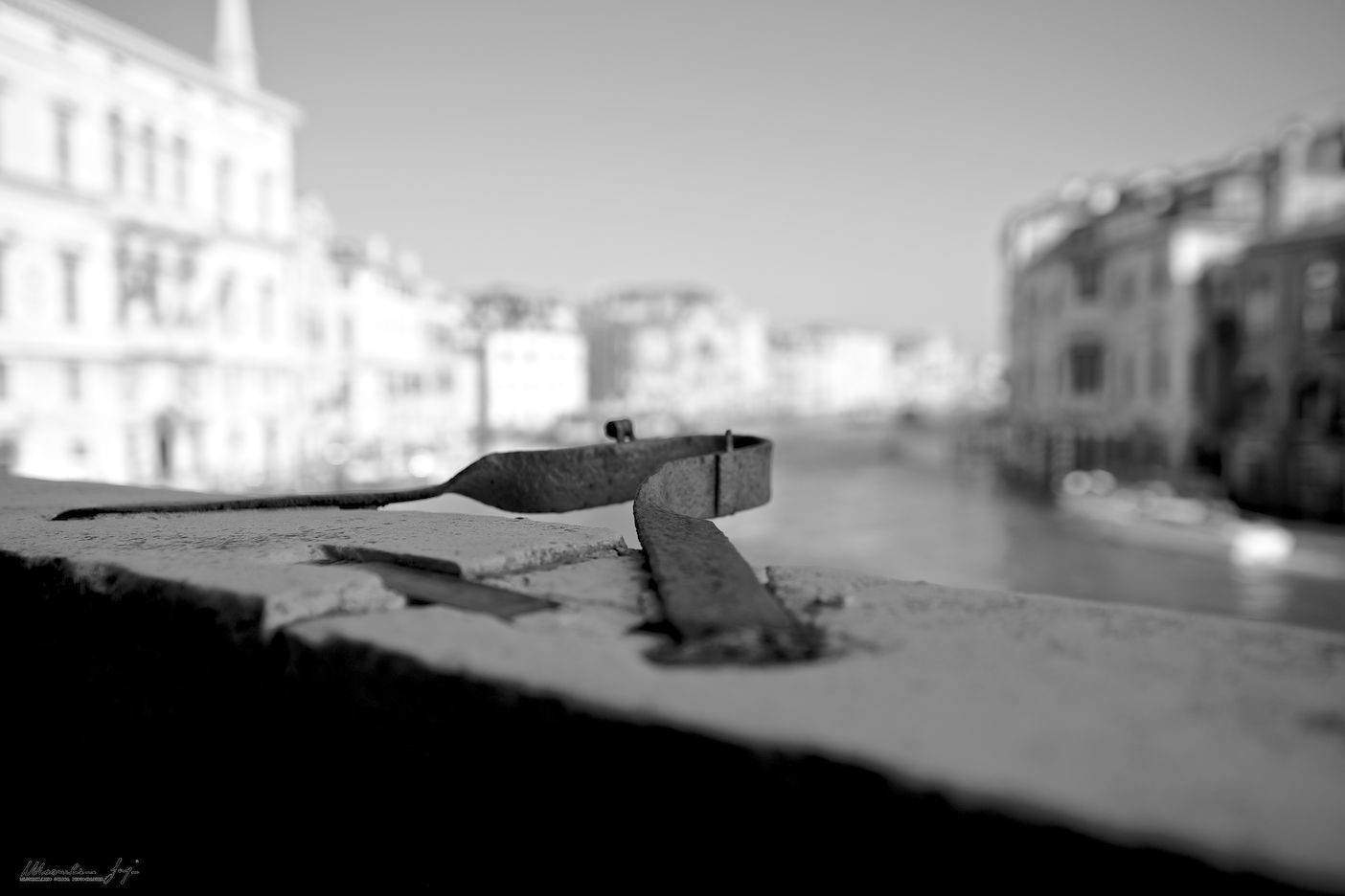 page-header